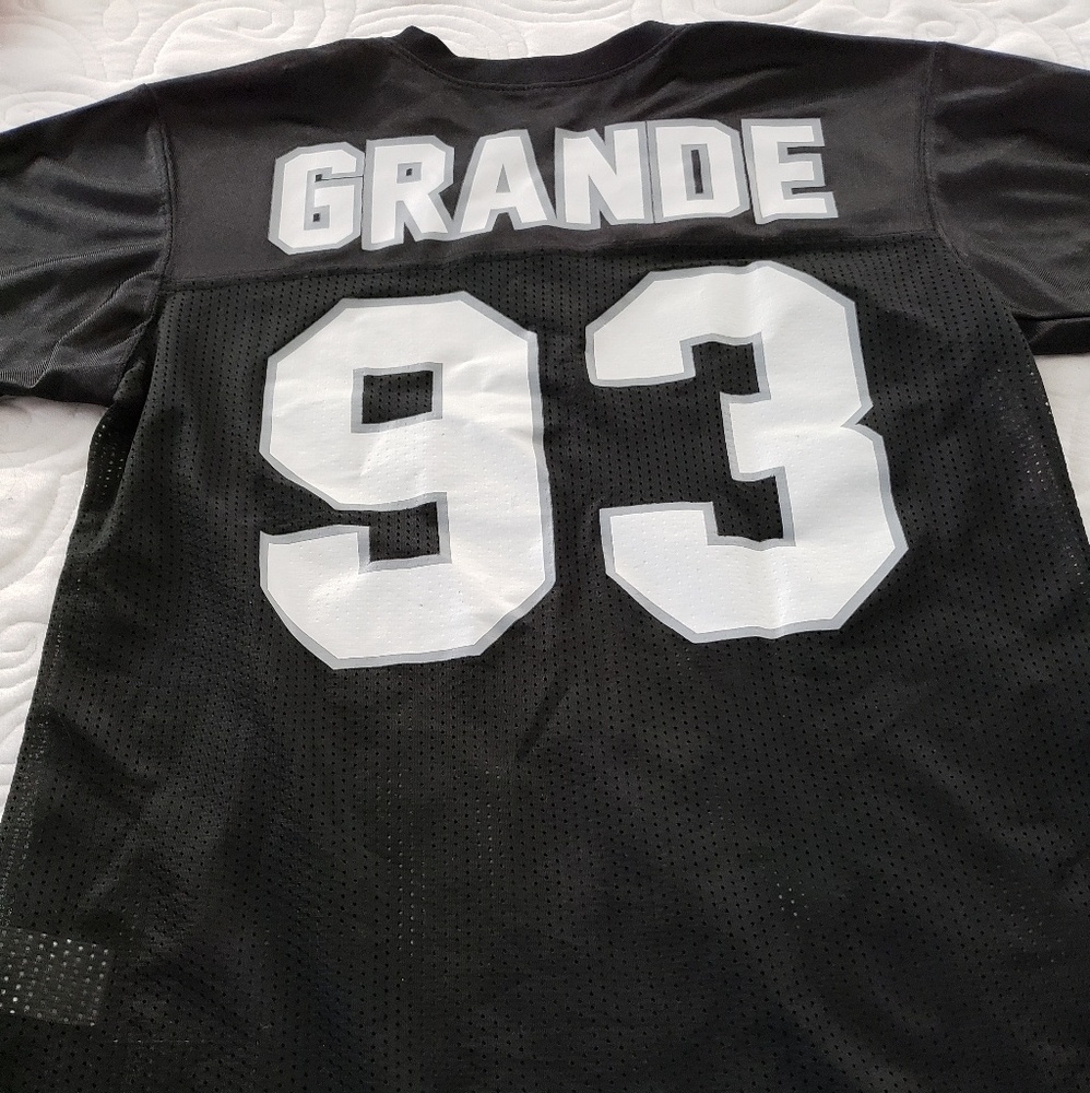 Ariana Grande jersey - used